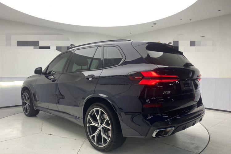 Used BMW X5 2023 xDrive 30Li Luxury M Sport Night Edition Package Exterior 1