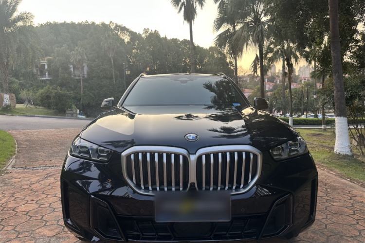 Used BMW X5 2023 xDrive 40Li Luxury Edition M Sport Night Vision Package Exterior 1