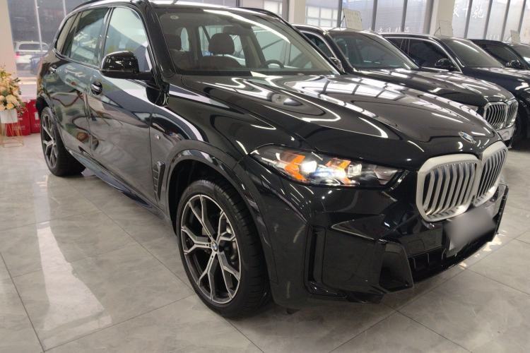 Used BMW X5 2023 xDrive 30Li Luxury M Sport Night Edition Package Exterior 1