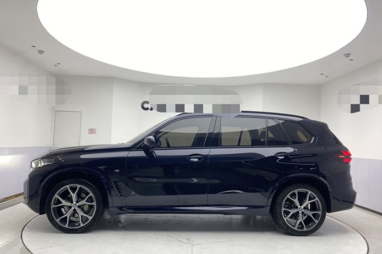 Used BMW X5 2023 xDrive 30Li Luxury M Sport Night Edition Package Exterior 1