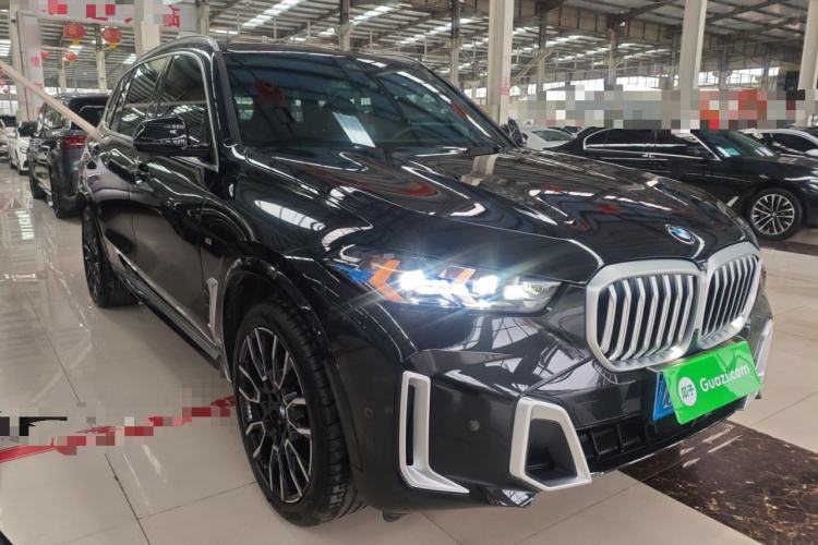 Used BMW X5 2023 xDrive 40Li M Sport Package Exterior 1