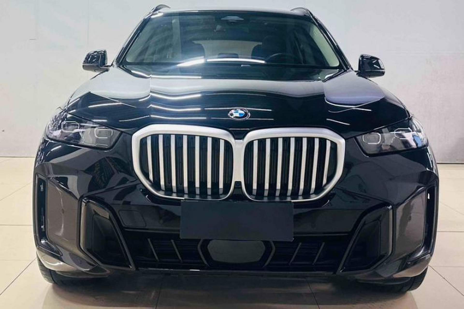 Used BMW X5 2023 xDrive 30Li Luxury M Sport Night Edition Package Exterior 1