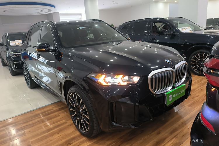 Used BMW X5 2023 xDrive 40Li M Sport Night Edition Package Exterior 1