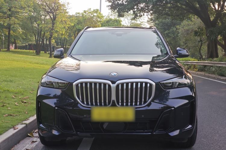 Used BMW X5 2023 xDrive 30Li Luxury M Sport Night Edition Package Exterior 1