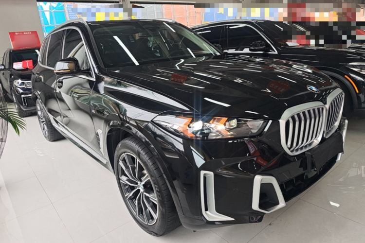 Used BMW X5 2023 xDrive 30Li M Sport Package Exterior 1
