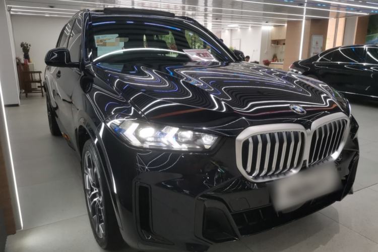 Used BMW X5 2023 xDrive 40Li Luxury Edition M Sport Night Vision Package Exterior 1