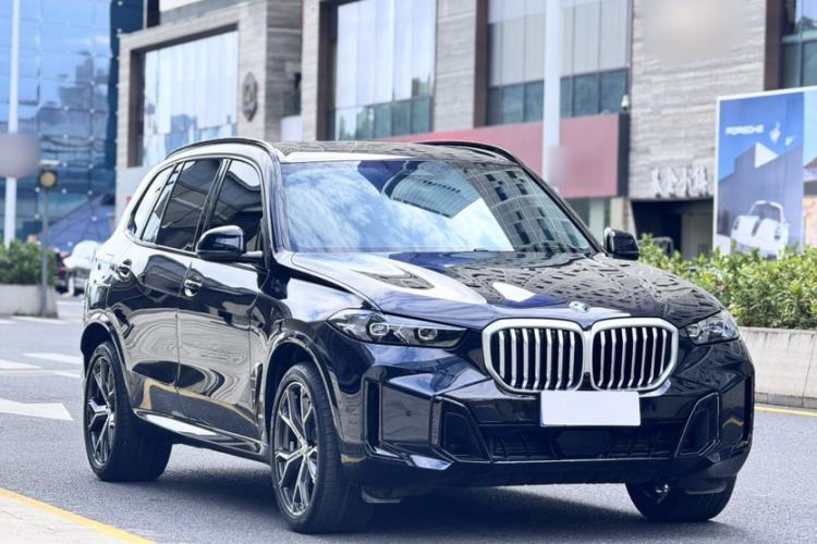 Used BMW X5 2023 xDrive 30Li Luxury M Sport Night Edition Package Exterior 1