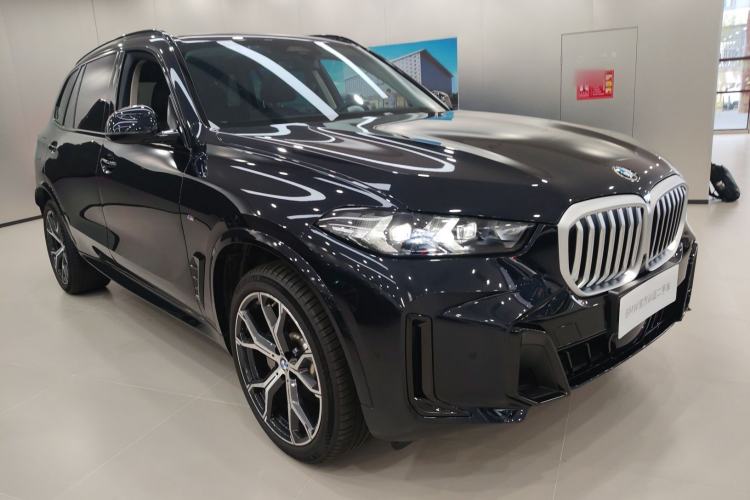 Used BMW X5 2023 xDrive 30Li Luxury M Sport Night Edition Package Exterior 1