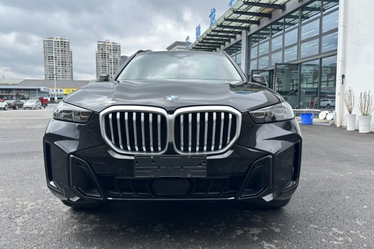 Used BMW X5 2023 xDrive 30Li Luxury M Sport Night Edition Package Exterior 14