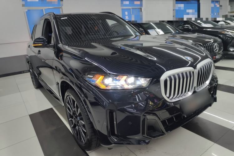 Used BMW X5 2023 xDrive 40Li M Sport Night Edition Package Exterior 2