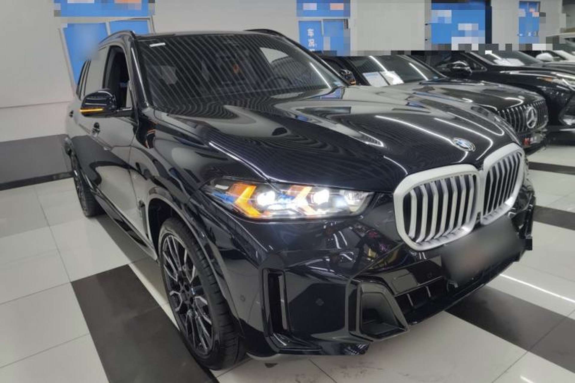 Used BMW X5 2023 xDrive 40Li M Sport Night Edition Package Exterior 2