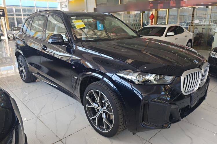 Used BMW X5 2023 xDrive 30Li Luxury M Sport Night Edition Package Exterior 2