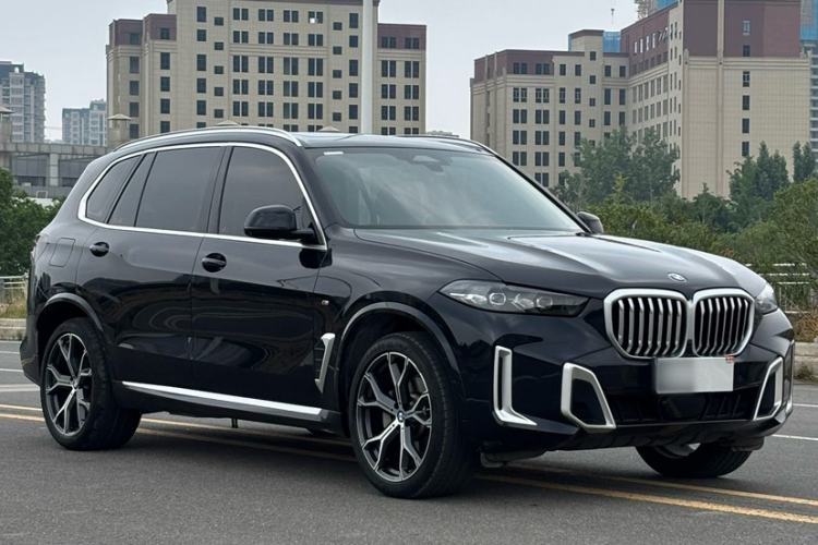 Used BMW X5 2023 xDrive 30Li Luxury M Sport Package Exterior 2