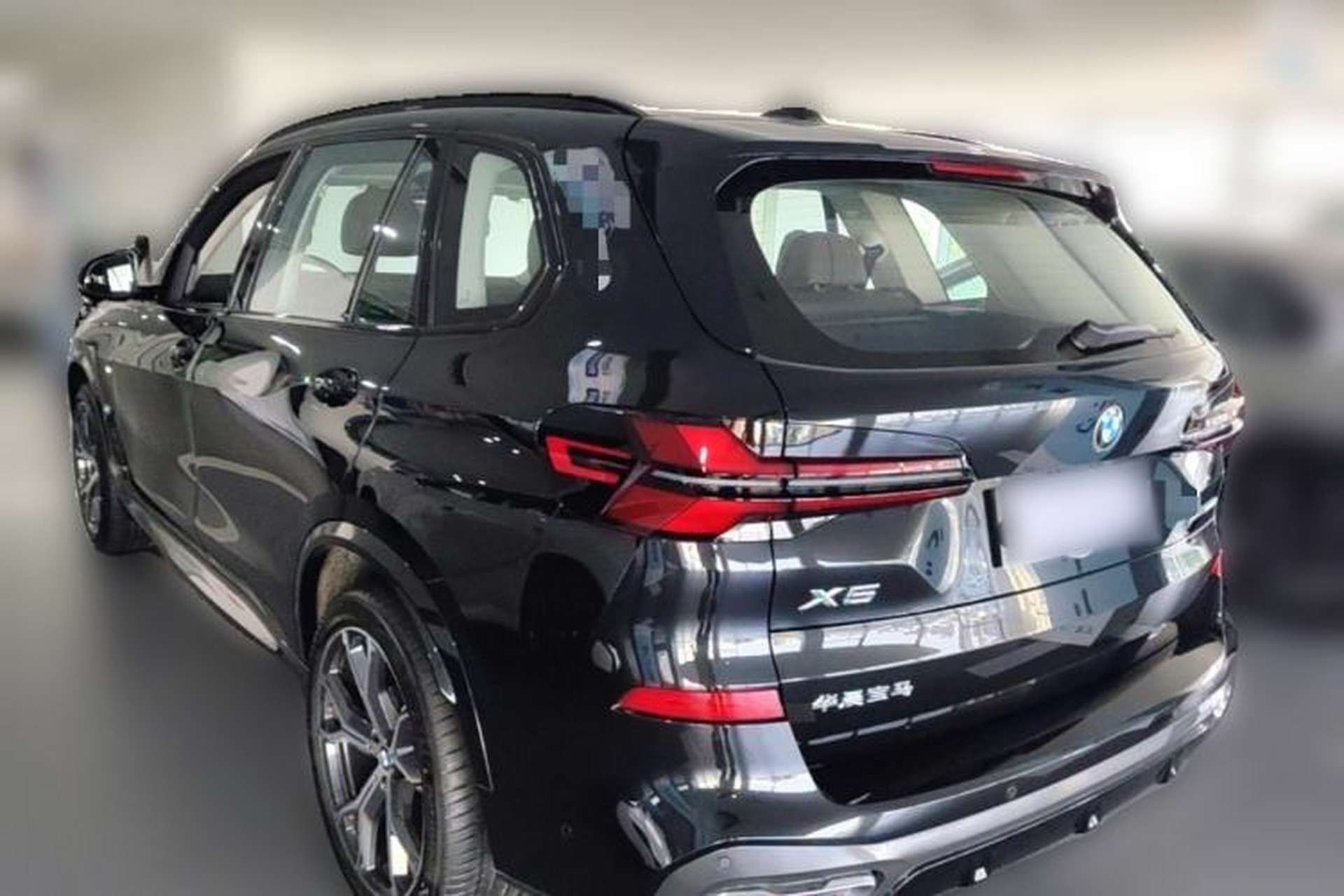 Used BMW X5 2023 xDrive 30Li Luxury M Sport Night Edition Package Exterior 2