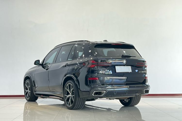 Used BMW X5 2023 xDrive 30Li Luxury M Sport Night Edition Package Exterior 2