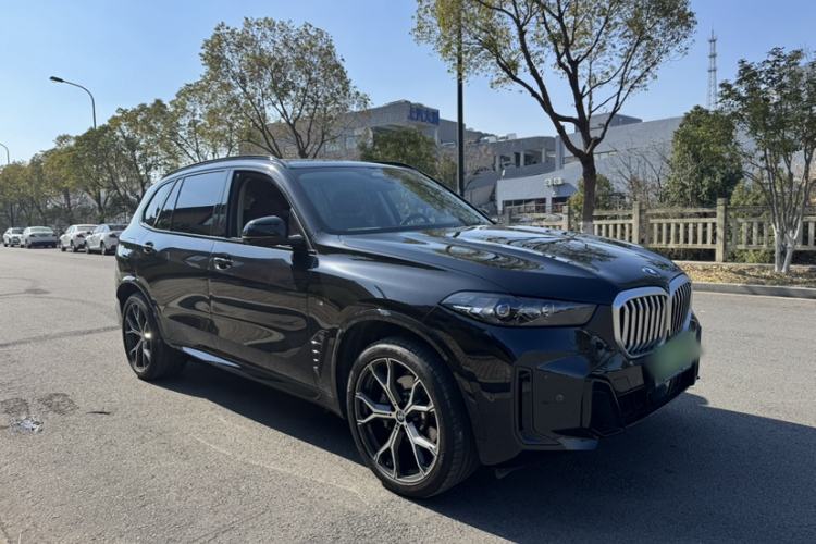 Used BMW X5 2023 xDrive 30Li Luxury M Sport Night Edition Package Exterior 2