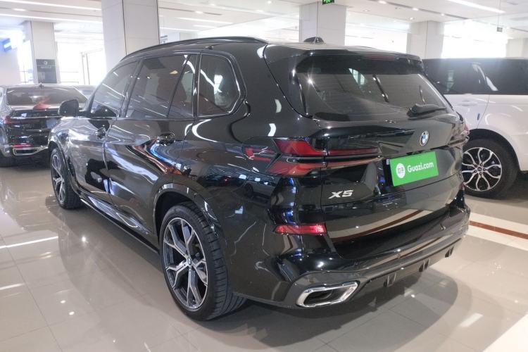 Used BMW X5 2023 xDrive 30Li Luxury M Sport Night Edition Package Exterior 2