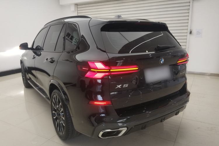 Used BMW X5 2023 xDrive 40Li M Sport Night Edition Package Exterior 2