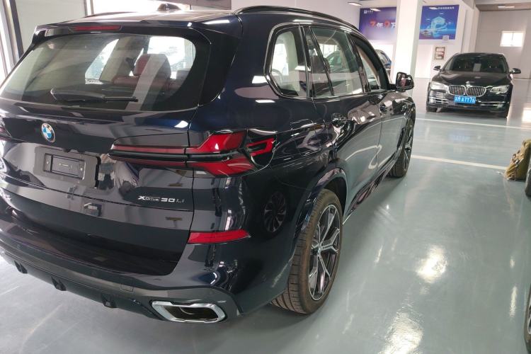 Used BMW X5 2023 xDrive 30Li Luxury M Sport Night Edition Package Exterior 3