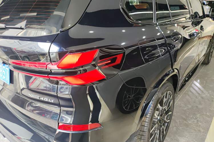Used BMW X5 2023 xDrive 40Li M Sport Night Edition Package Exterior 3