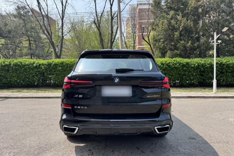 Used BMW X5 2023 xDrive 30Li Luxury M Sport Night Edition Package Exterior 3