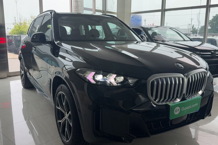 Used BMW X5 2023 xDrive 30Li Luxury M Sport Night Edition Package Exterior 3