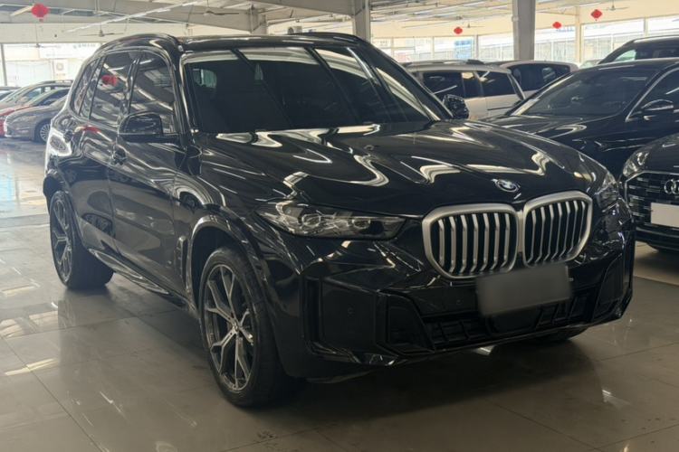 Used BMW X5 2023 xDrive 30Li Luxury M Sport Night Edition Package Exterior 3