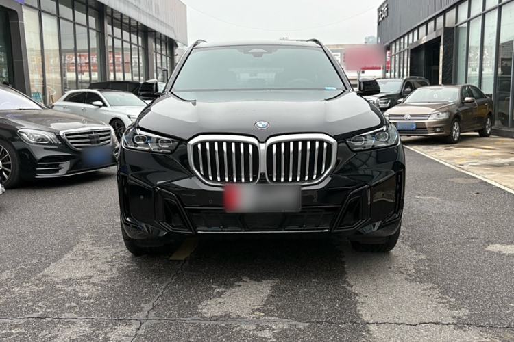 Used BMW X5 2023 xDrive 40Li M Sport Night Edition Package Exterior 3