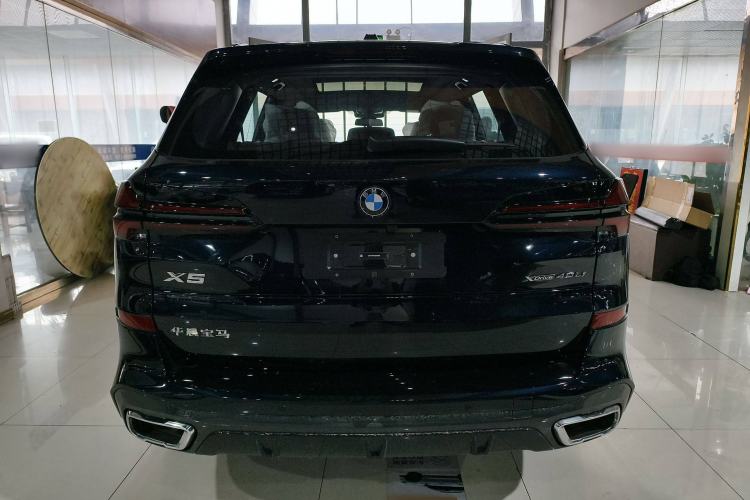 Used BMW X5 2023 xDrive 40Li M Sport Night Edition Package Exterior 4