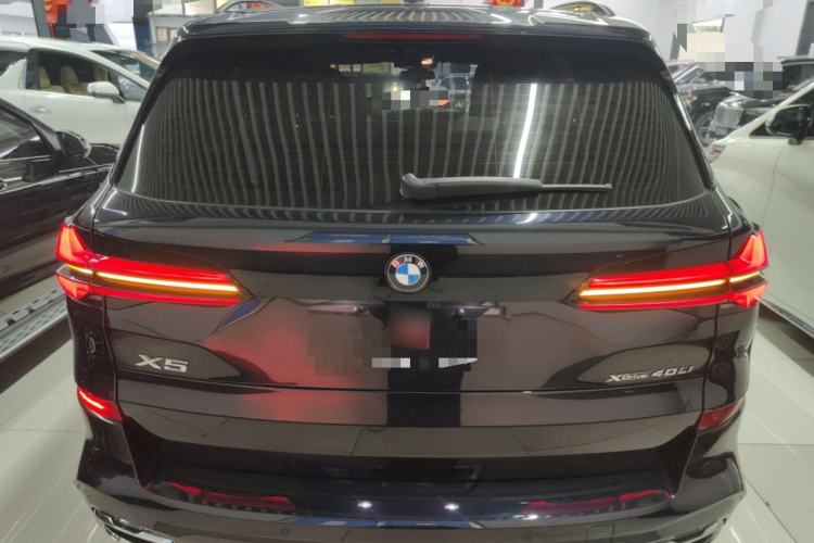 Used BMW X5 2023 xDrive 40Li M Sport Night Edition Package Exterior 4