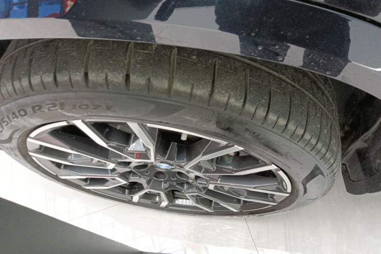Used BMW X5 2023 xDrive 40Li M Sport Night Edition Package Exterior 4