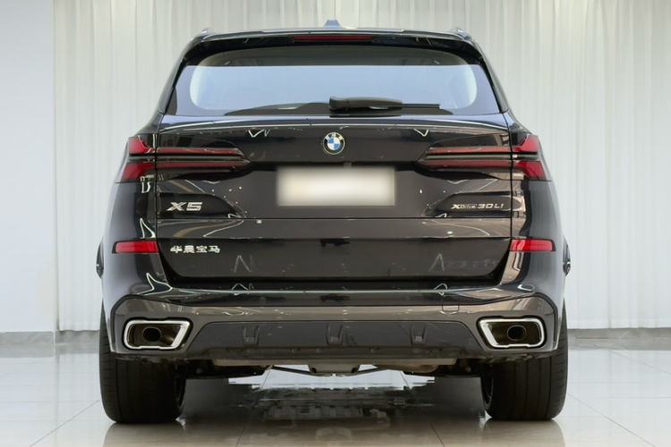 Used BMW X5 2023 xDrive 30Li Luxury M Sport Night Edition Package Exterior 4