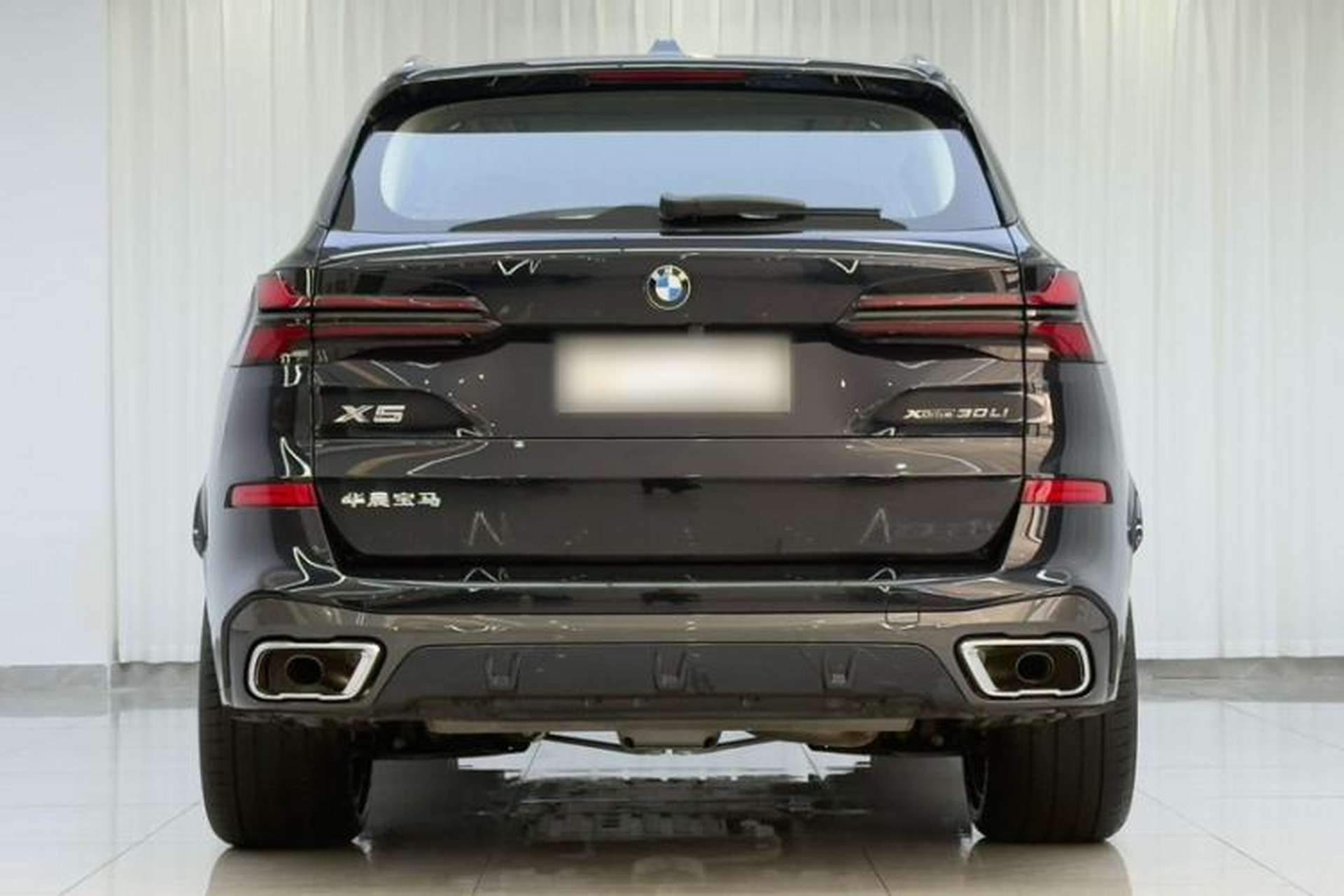 Used BMW X5 2023 xDrive 30Li Luxury M Sport Night Edition Package Exterior 4