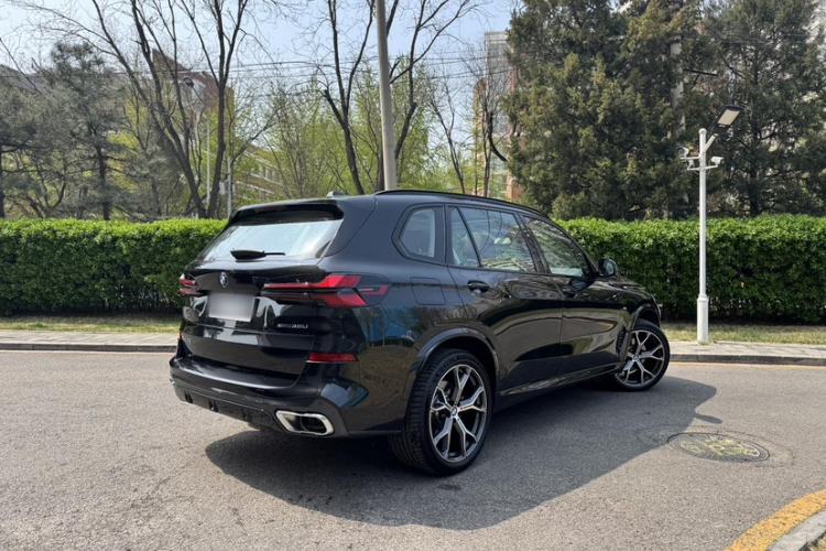 Used BMW X5 2023 xDrive 30Li Luxury M Sport Night Edition Package Exterior 4