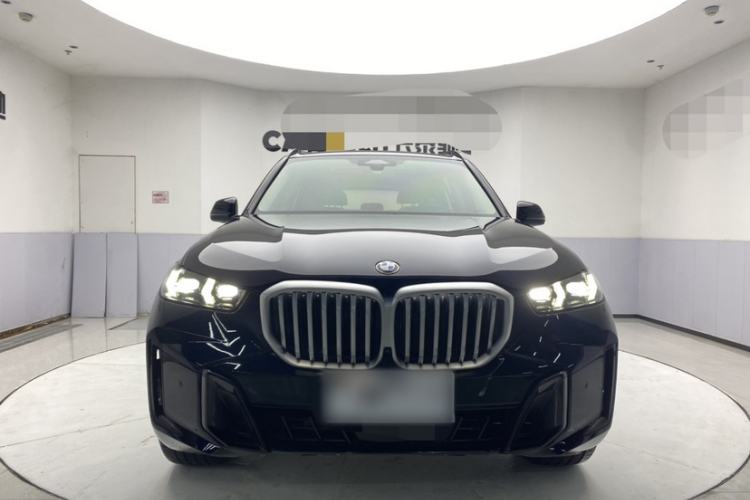 Used BMW X5 2023 xDrive 30Li Luxury M Sport Night Edition Package Exterior 4