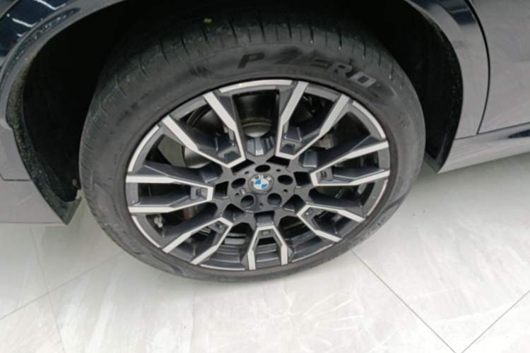 Used BMW X5 2023 xDrive 40Li M Sport Night Edition Package Exterior 5