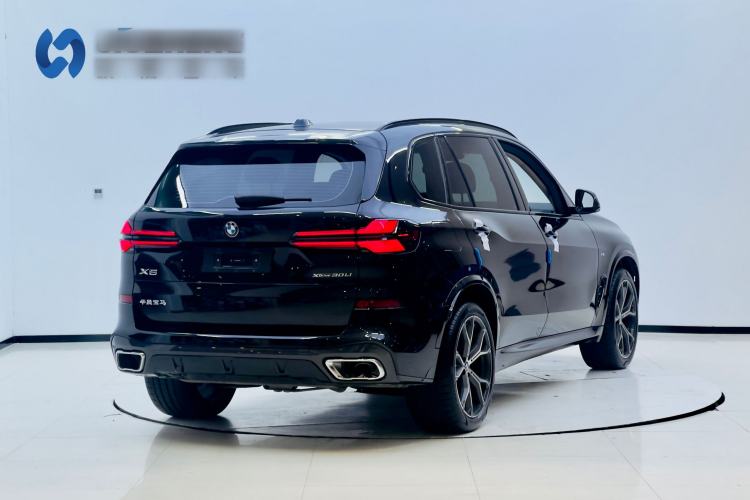 Used BMW X5 2023 xDrive 30Li Luxury M Sport Night Edition Package Exterior 5