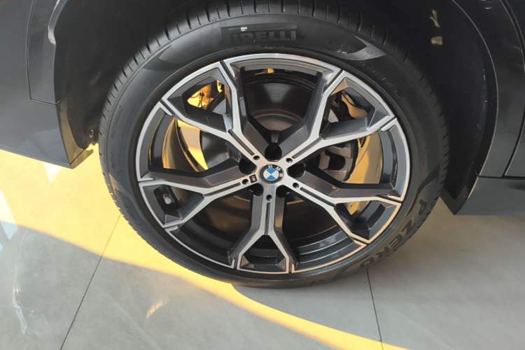 Used BMW X5 2023 xDrive 30Li Luxury M Sport Night Edition Package Exterior 5