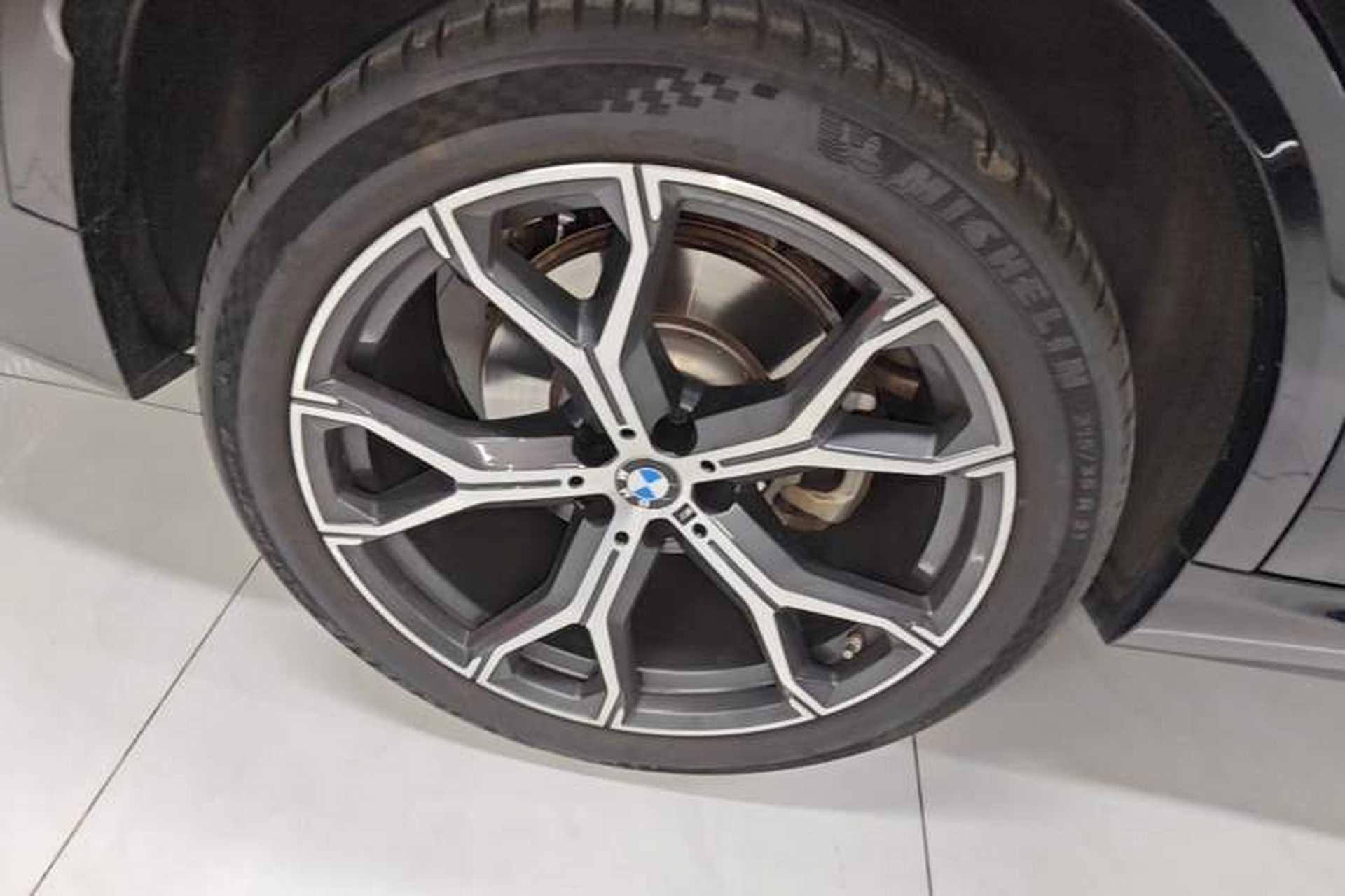 Used BMW X5 2023 xDrive 30Li Luxury M Sport Night Edition Package Exterior 5