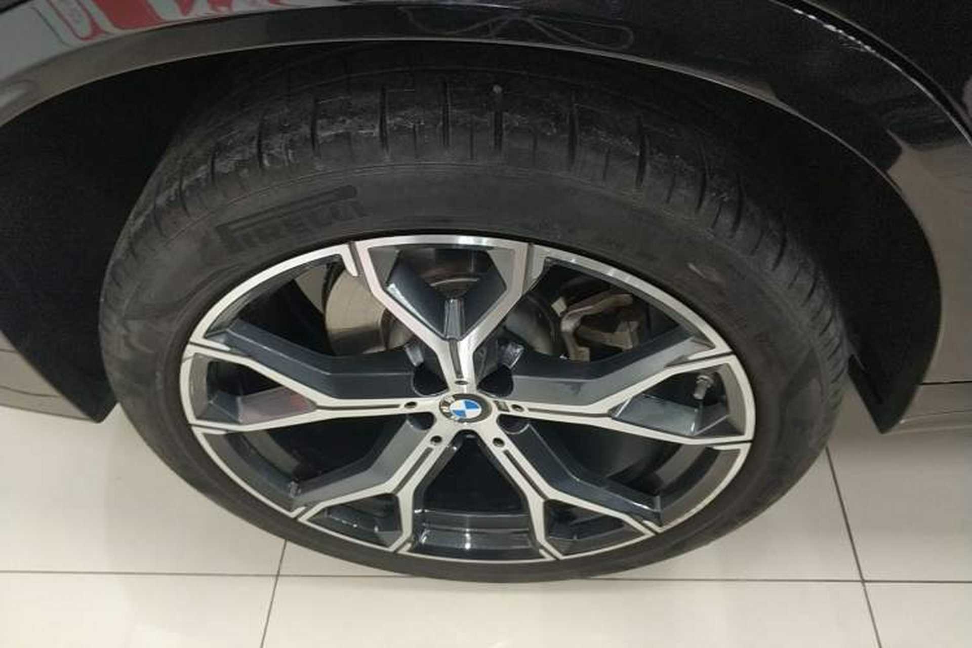 Used BMW X5 2023 xDrive 30Li Luxury M Sport Package Exterior 5