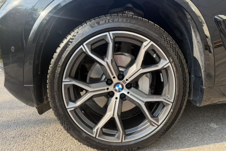 Used BMW X5 2023 xDrive 30Li Luxury M Sport Night Edition Package Exterior 5