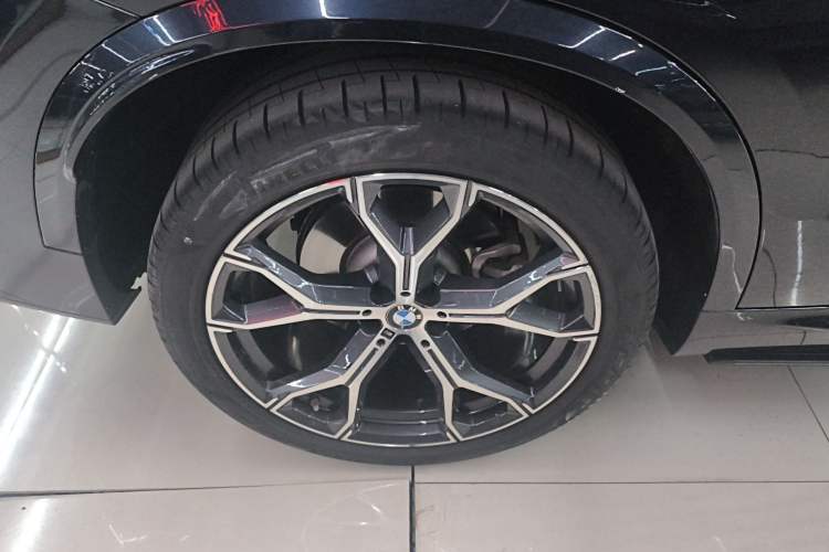 Used BMW X5 2023 xDrive 30Li Luxury M Sport Night Edition Package Exterior 5