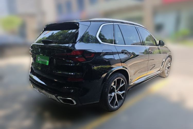 Used BMW X5 2023 xDrive 30Li Luxury M Sport Package Exterior 5