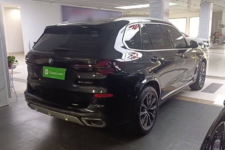 Used BMW X5 2023 xDrive 30Li M Sport Package Exterior 5