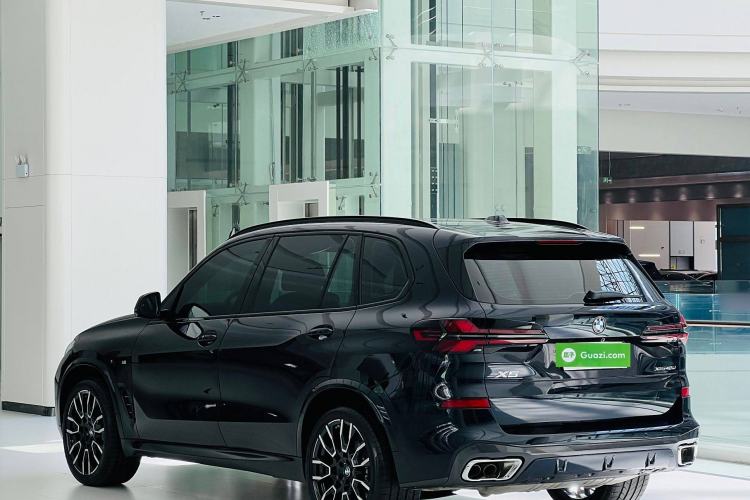 Used BMW X5 2023 xDrive 40Li M Sport Night Edition Package Exterior 5