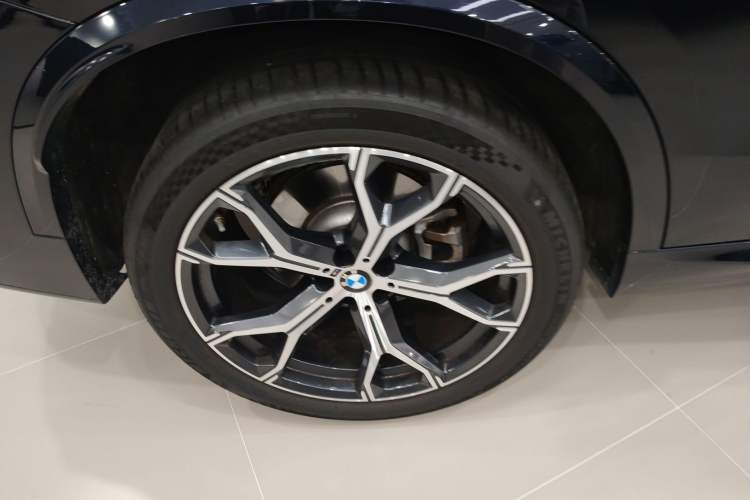 Used BMW X5 2023 xDrive 30Li Luxury M Sport Night Edition Package Exterior 5