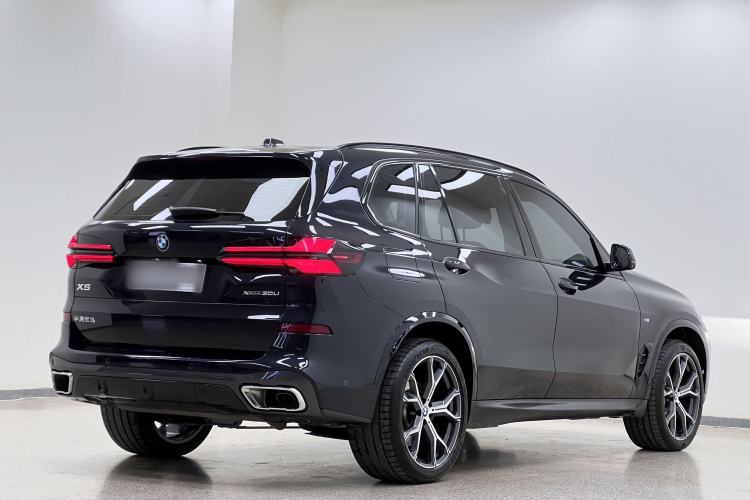 Used BMW X5 2023 xDrive 30Li Luxury M Sport Night Edition Package Exterior 6