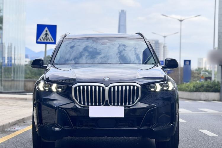 Used BMW X5 2023 xDrive 30Li Luxury M Sport Night Edition Package Exterior 6