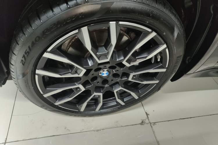 Used BMW X5 2023 xDrive 40Li M Sport Night Edition Package Exterior 7