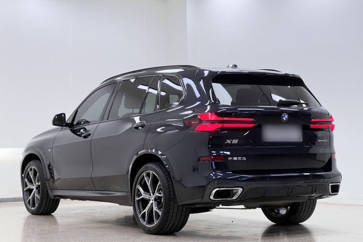 Used BMW X5 2023 xDrive 30Li Luxury M Sport Night Edition Package Exterior 8